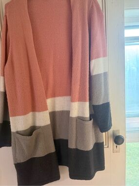 Open-Front Colorblock Women's Cardigan in Rose, Cream, Gray & Black